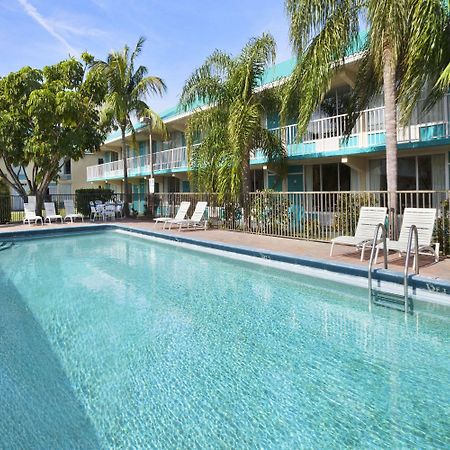 Days Inn By Wyndham Fort Pierce Midtown Экстерьер фото