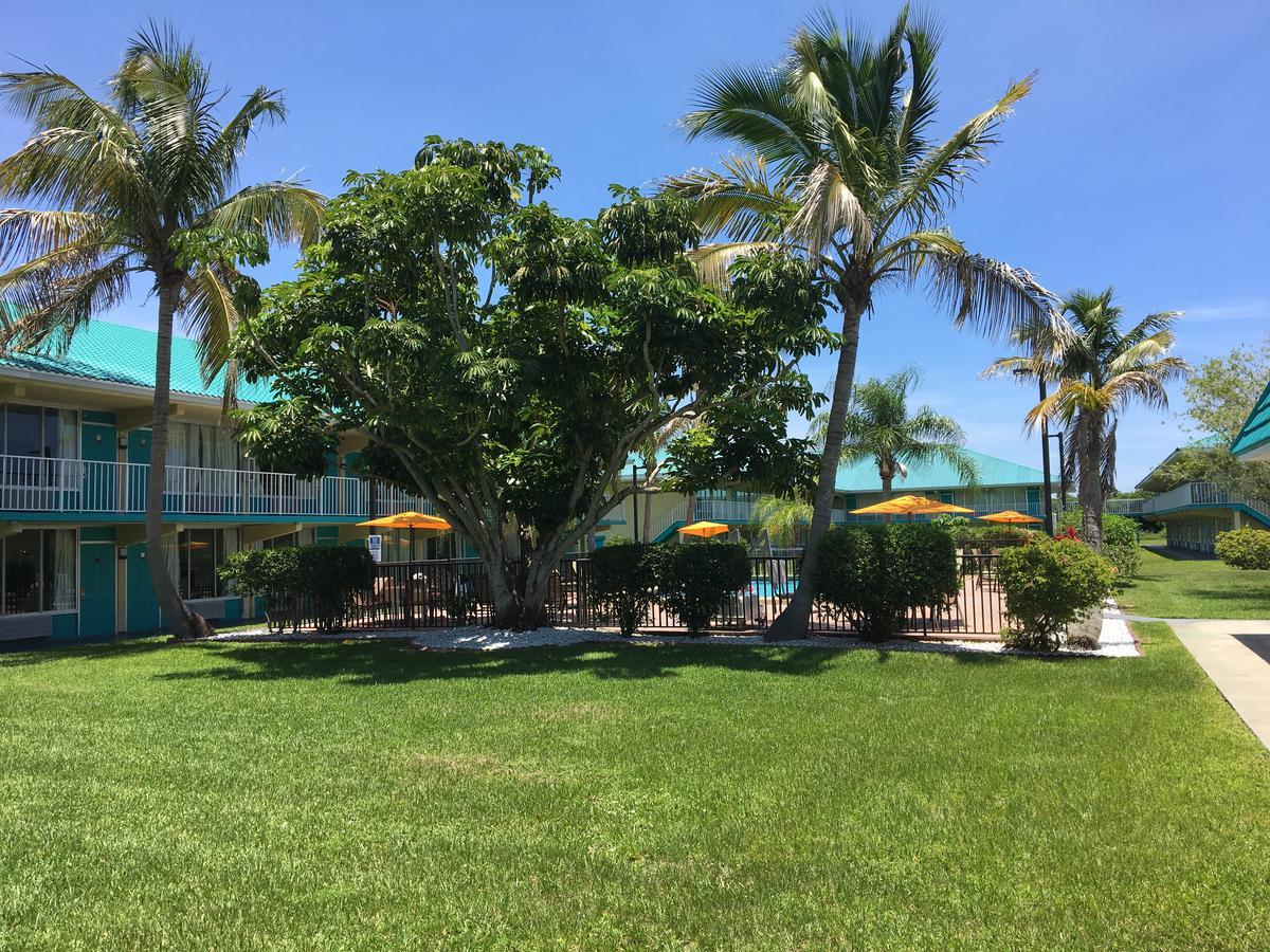 Days Inn By Wyndham Fort Pierce Midtown Экстерьер фото